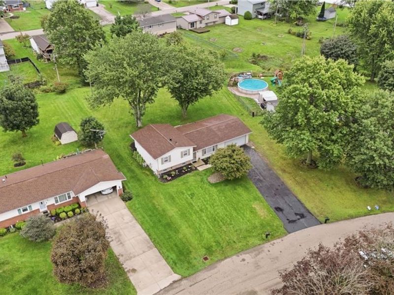 8008 Garnet Avenue NE, Canton, OH 44721 Photo 35