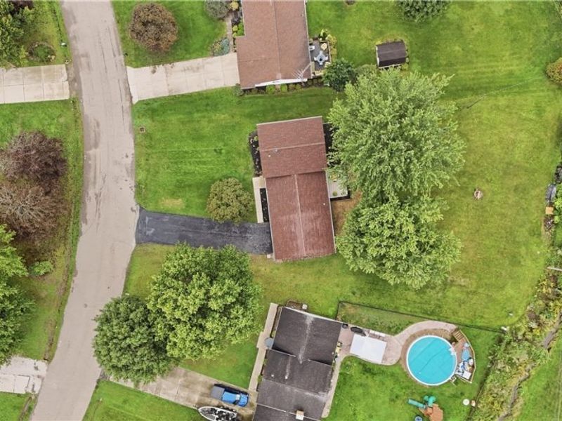 8008 Garnet Avenue NE, Canton, OH 44721 Photo 36