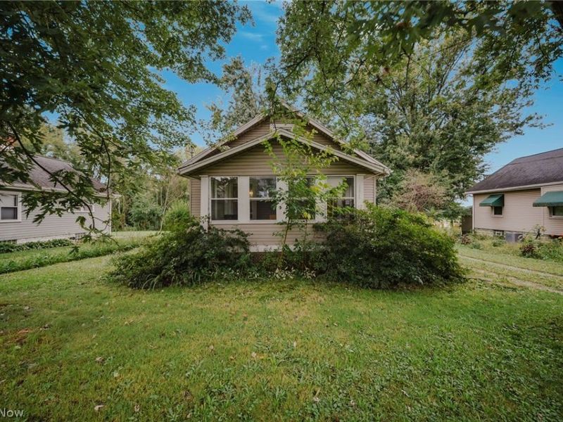 2821 Nesmith Lake Boulevard , Akron, OH 44314 Photo 1
