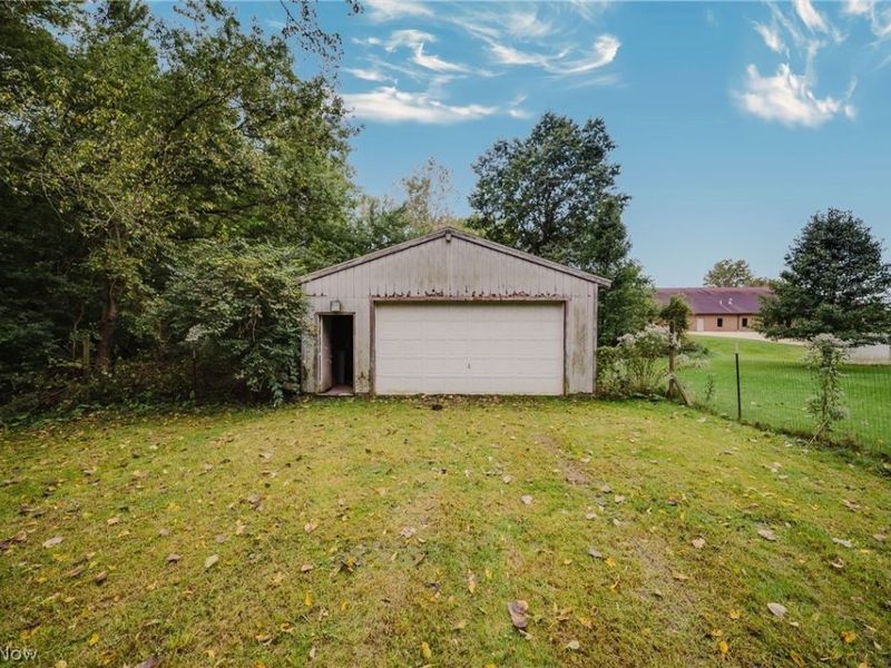 2821 Nesmith Lake Boulevard , Akron, OH 44314 Photo 40