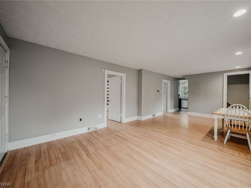 2821 Nesmith Lake Boulevard , Akron, OH 44314 Photo 8