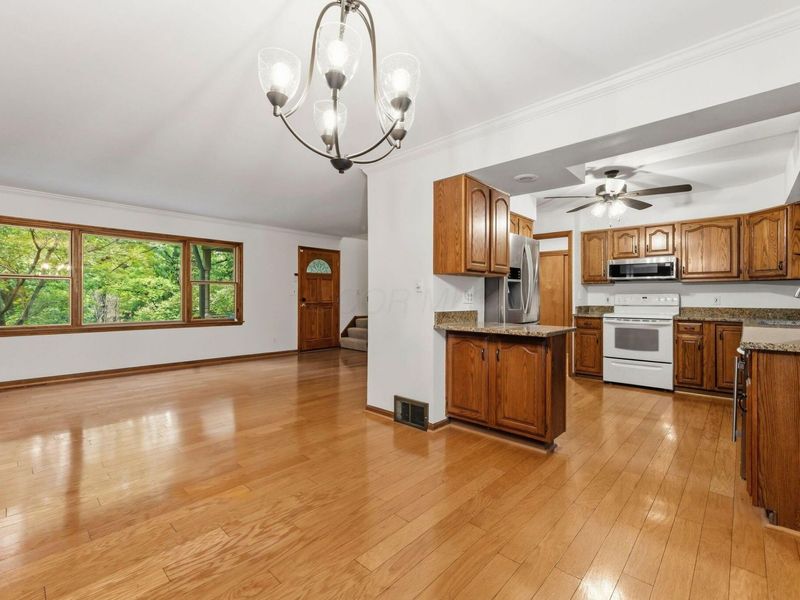660 E Johnstown Road , Gahanna, OH 43230 Photo 30