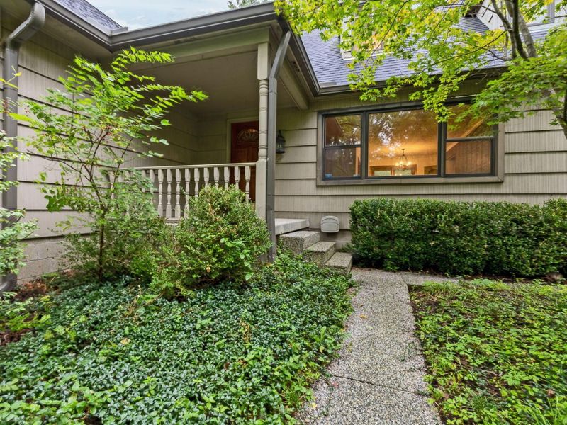 660 E Johnstown Road , Gahanna, OH 43230 Photo 5