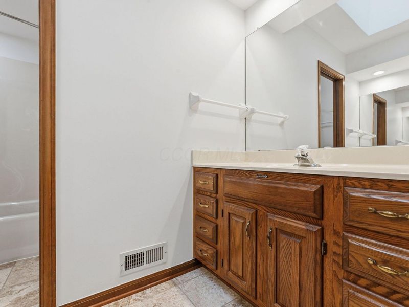 660 E Johnstown Road , Gahanna, OH 43230 Photo 54