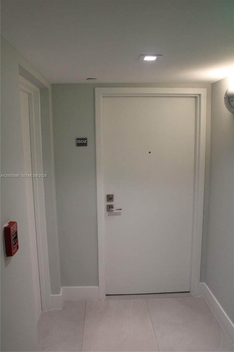 2457 Collins Ave , Unit 1502, Miami Beach, FL 33140 Photo