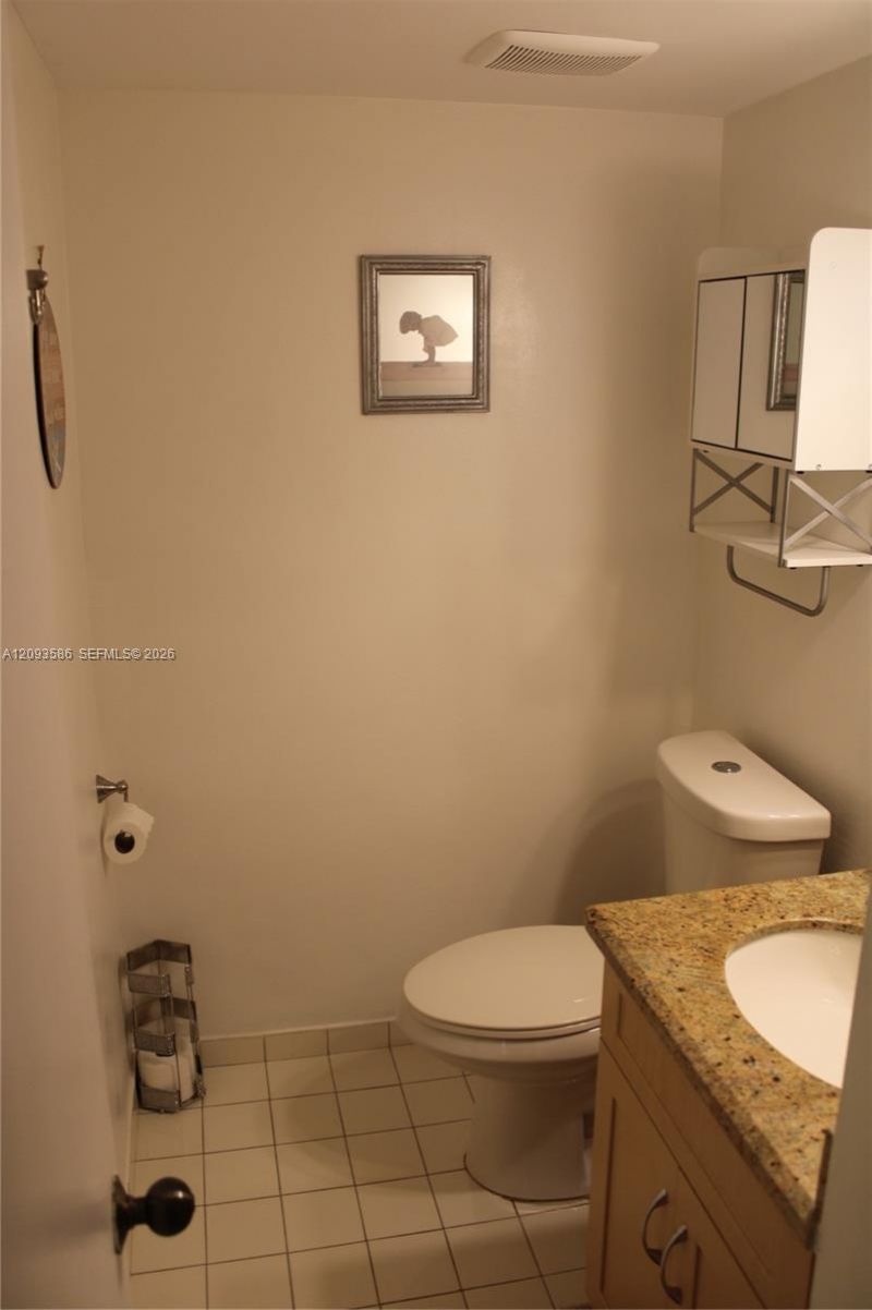 2457 Collins Ave , Unit 1502, Miami Beach, FL 33140 Photo