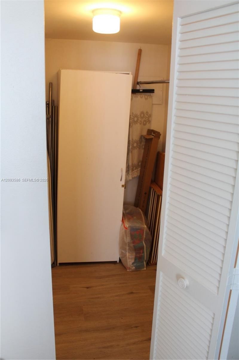 2457 Collins Ave , Unit 1502, Miami Beach, FL 33140 Photo