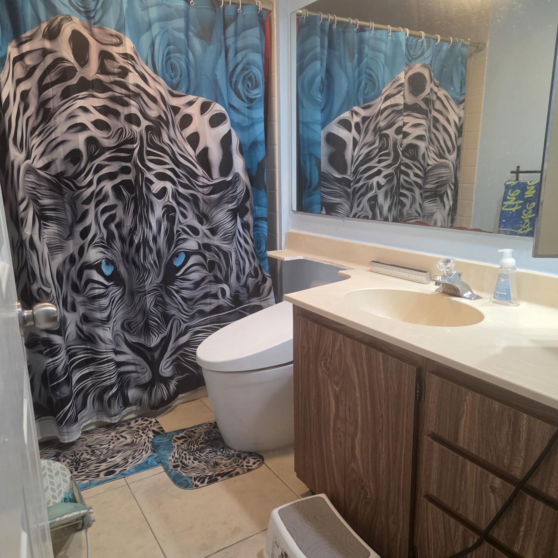 3640 Whitehall Drive, Unit 305, West Palm Beach, FL 33401 Photo