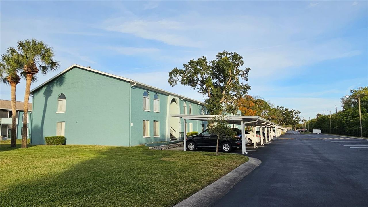 395 114th Avenue N, Unit 4, Saint Petersburg, FL 33716 Photo