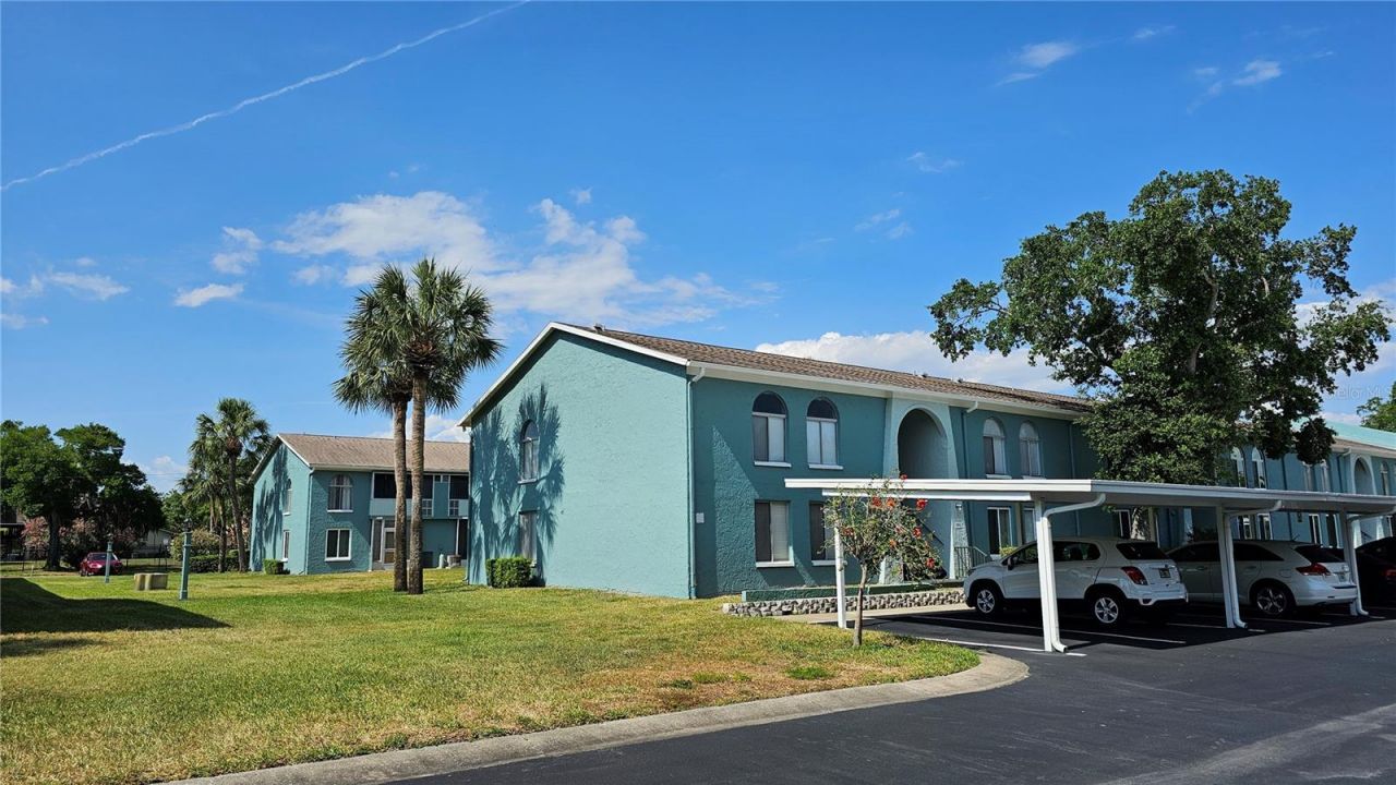 395 114th Avenue N, Unit 4, Saint Petersburg, FL 33716 Photo