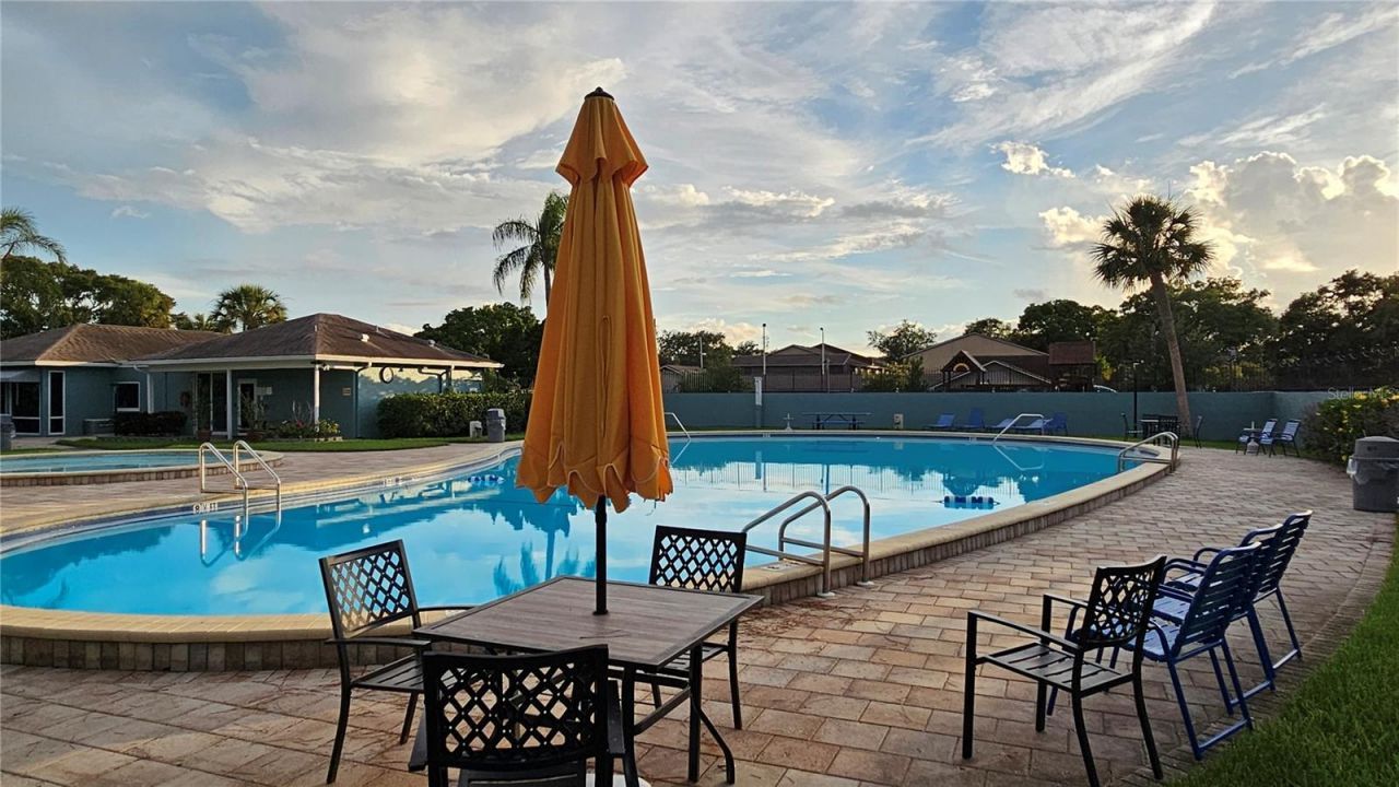 395 114th Avenue N, Unit 4, Saint Petersburg, FL 33716 Photo