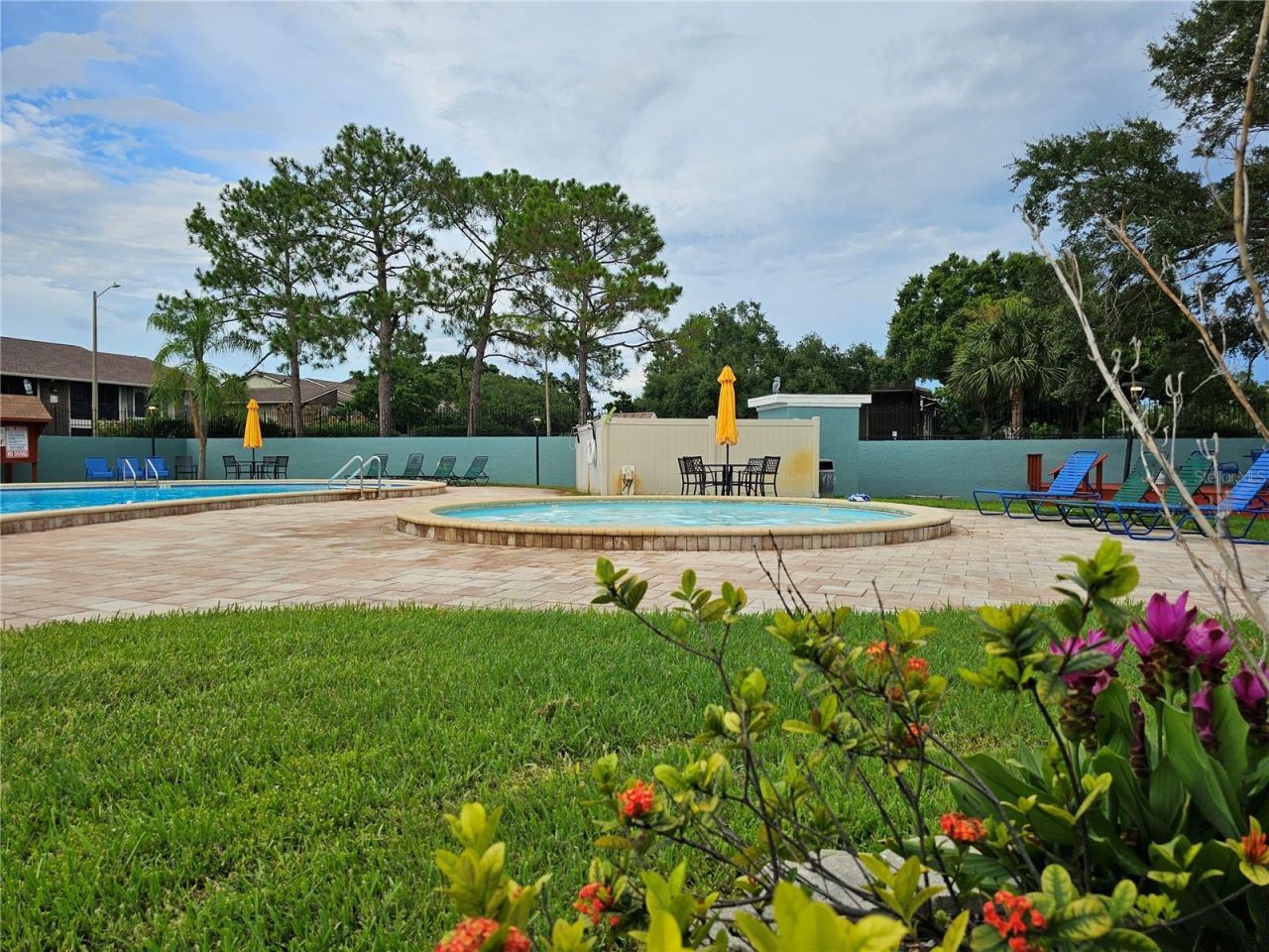 395 114th Avenue N, Unit 4, Saint Petersburg, FL 33716 Photo