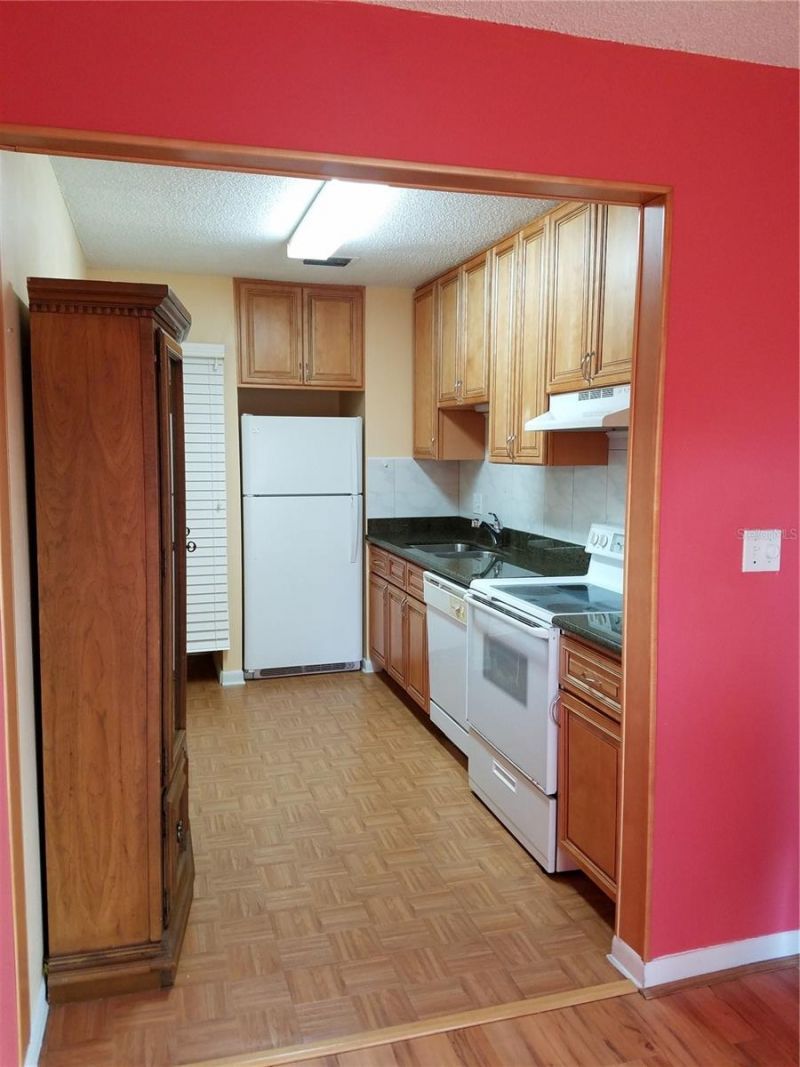 395 114th Avenue N, Unit 4, Saint Petersburg, FL 33716 Photo