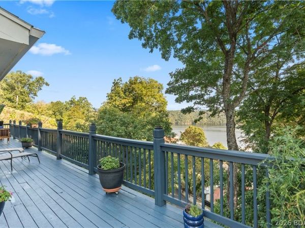 121 Bay More Road, Linn Creek, MO 65052