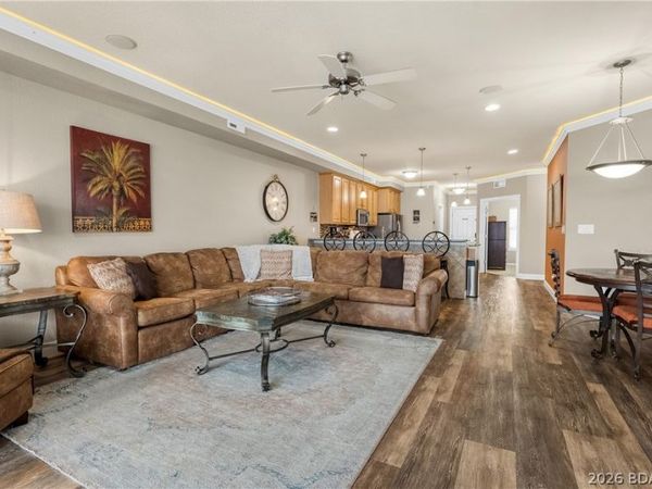 1200 Lands End Parkway, Unit 423, Osage Beach, MO 65065