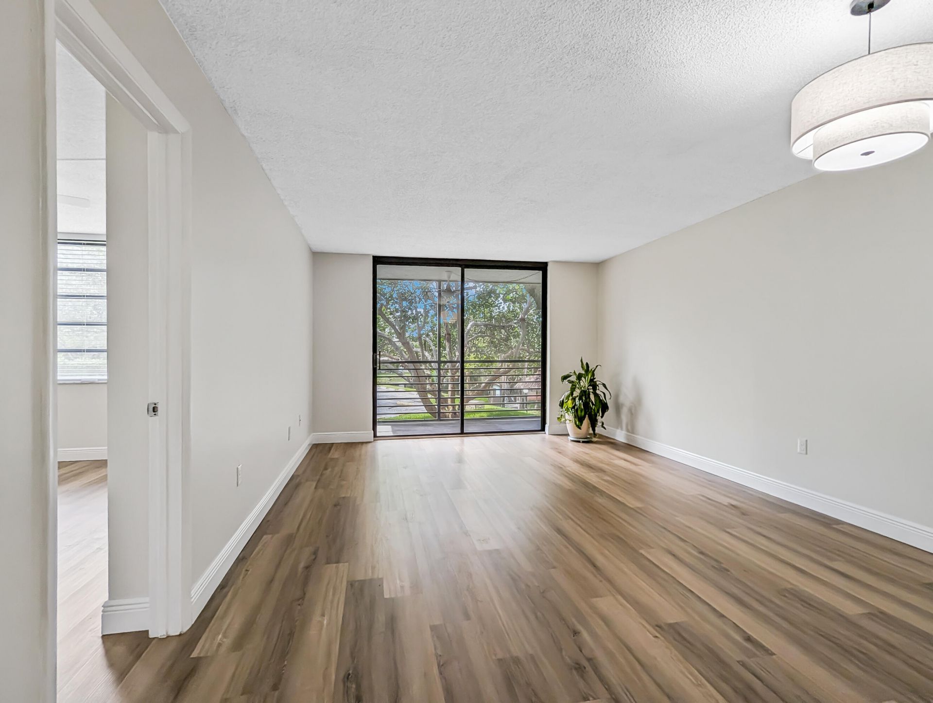 900 Colony Point Circle, Unit 205, Pembroke Pines, FL 33026 Photo
