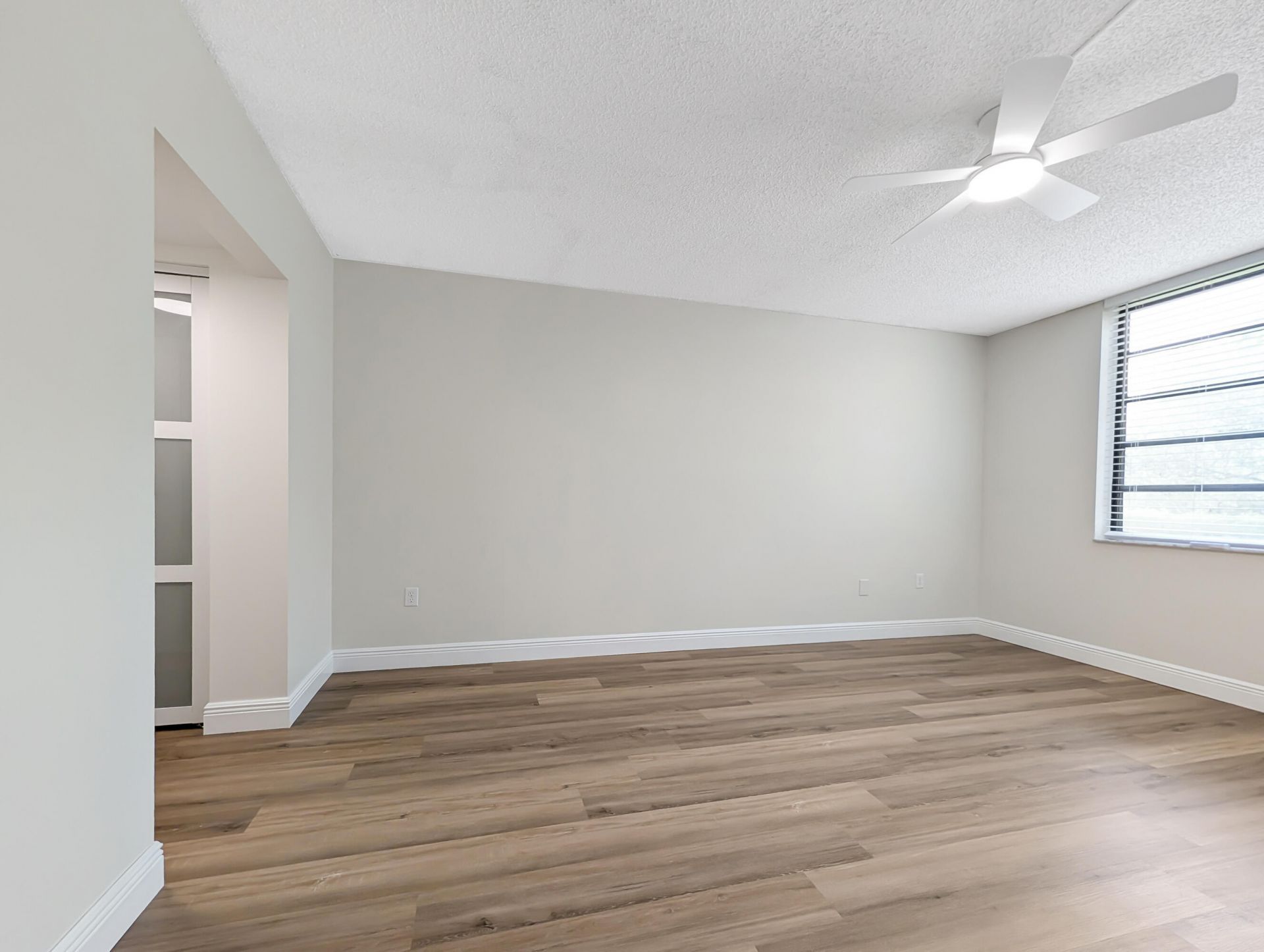 900 Colony Point Circle, Unit 205, Pembroke Pines, FL 33026 Photo