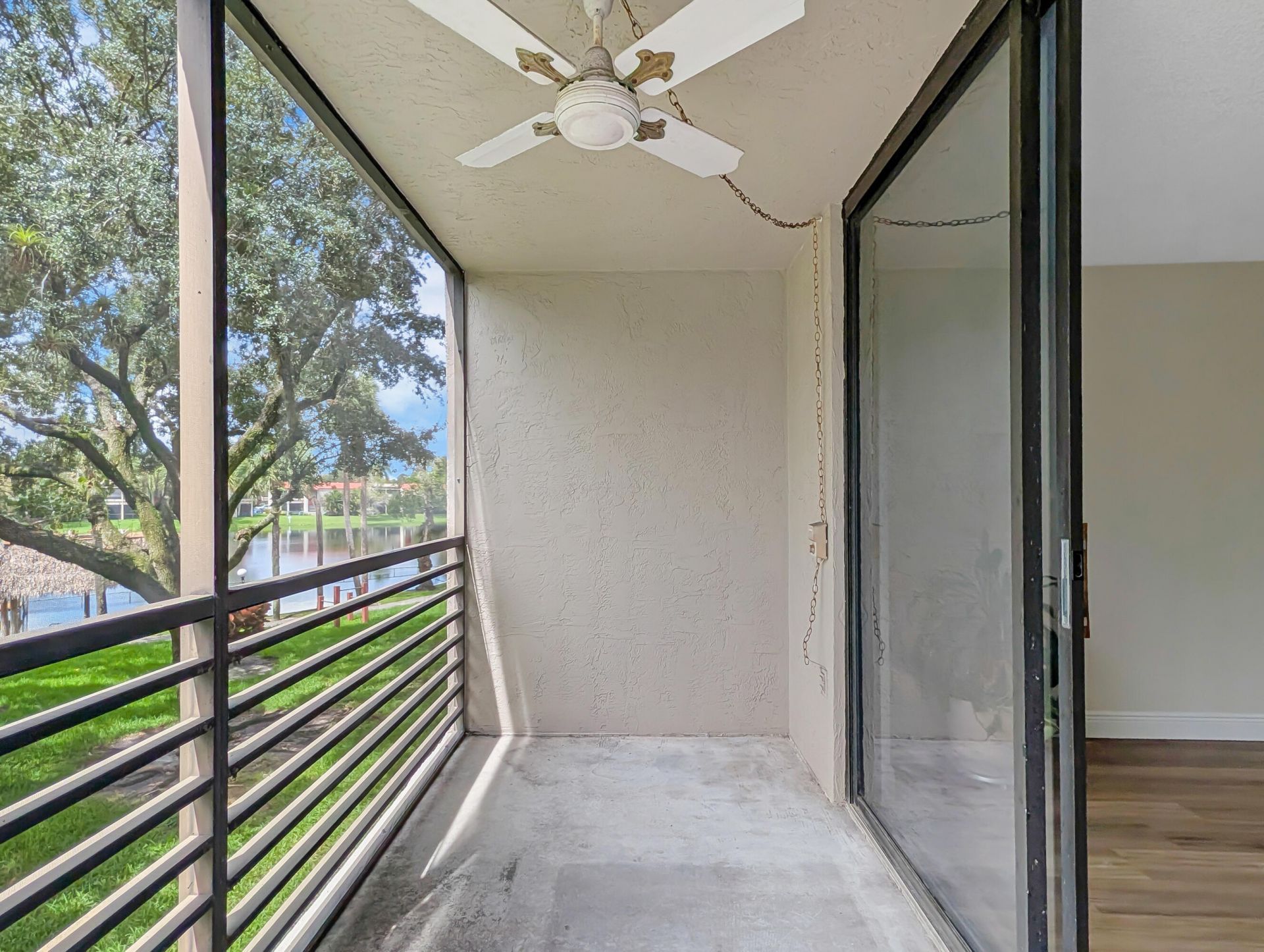 900 Colony Point Circle, Unit 205, Pembroke Pines, FL 33026 Photo