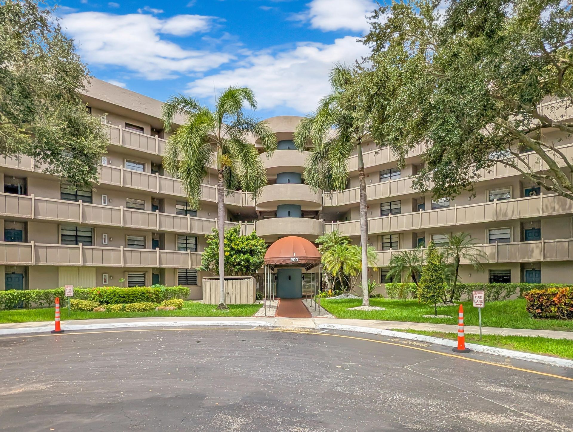 900 Colony Point Circle, Unit 205, Pembroke Pines, FL 33026 Photo
