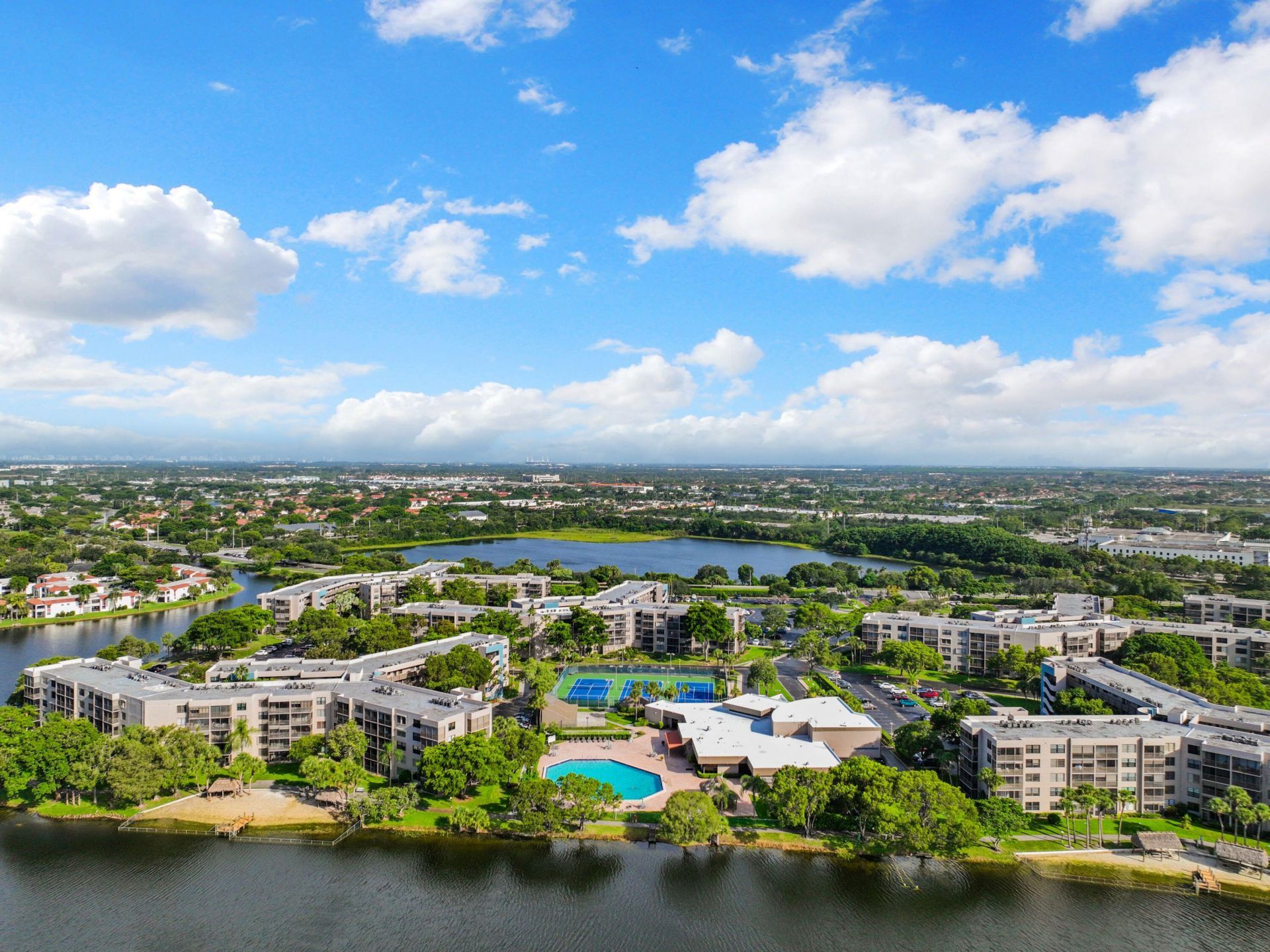 900 Colony Point Circle, Unit 205, Pembroke Pines, FL 33026 Photo