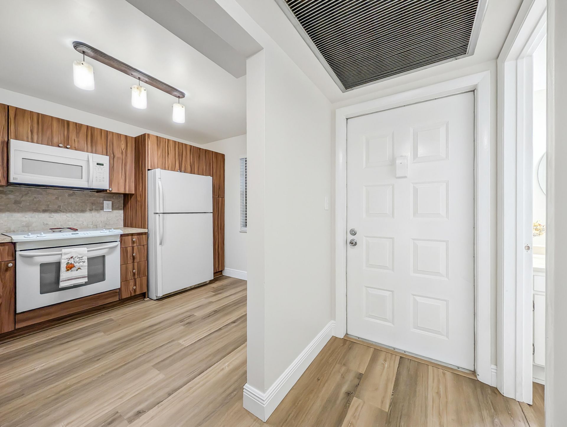 900 Colony Point Circle, Unit 205, Pembroke Pines, FL 33026 Photo
