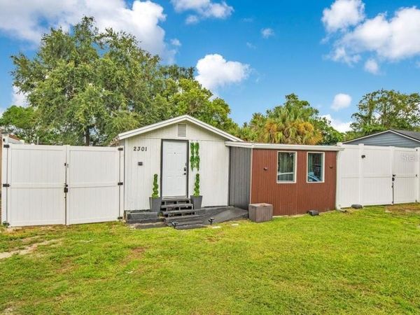 2301 DRAKE DRIVE , ORLANDO, FL 32810