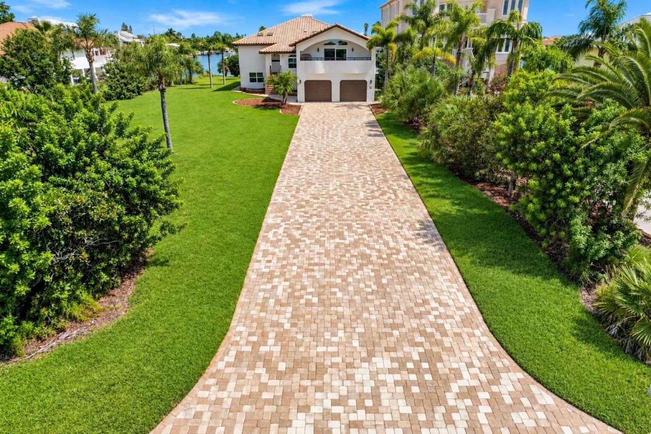 5226 Westshore Drive, New Port Richey, FL 34652 Photo