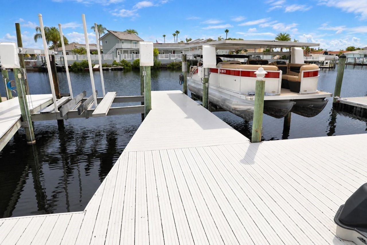 5226 Westshore Drive, New Port Richey, FL 34652 Photo
