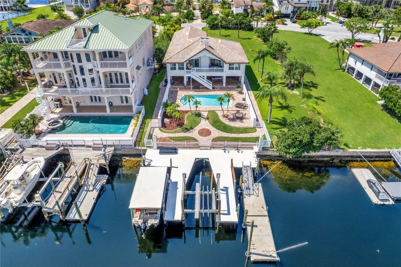 5226 Westshore Drive, New Port Richey, FL 34652 Photo