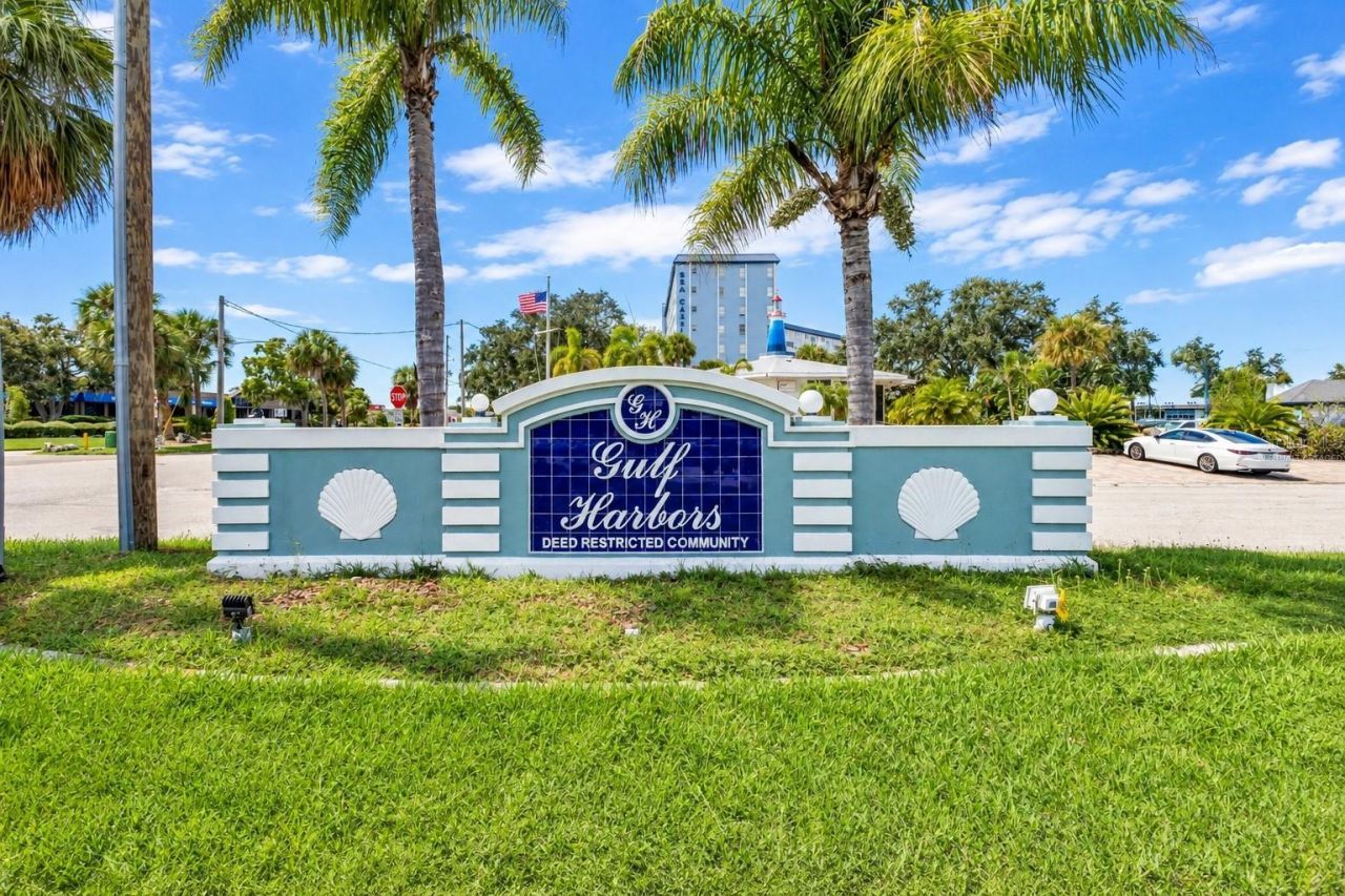 5226 Westshore Drive, New Port Richey, FL 34652 Photo