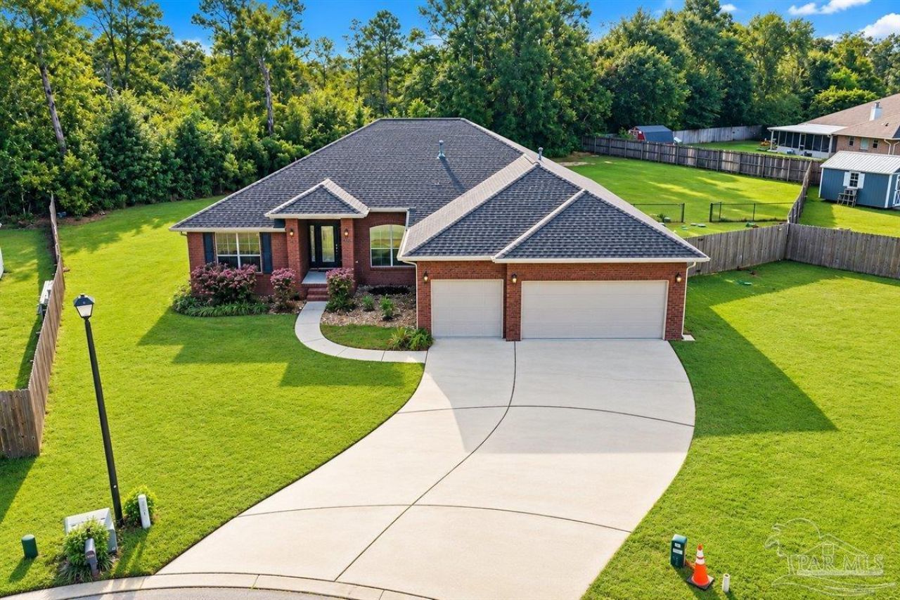 1315 Ballistic Tip Ct, Cantonment, FL 32533 Main Photo