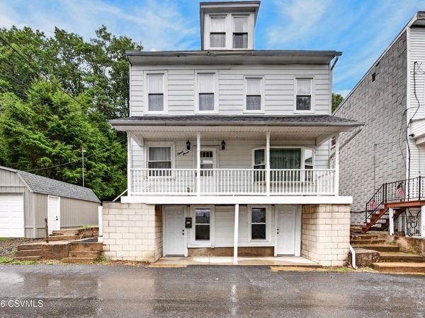 1511 W INDEPENDENCE Street , Coal Township, PA 17866