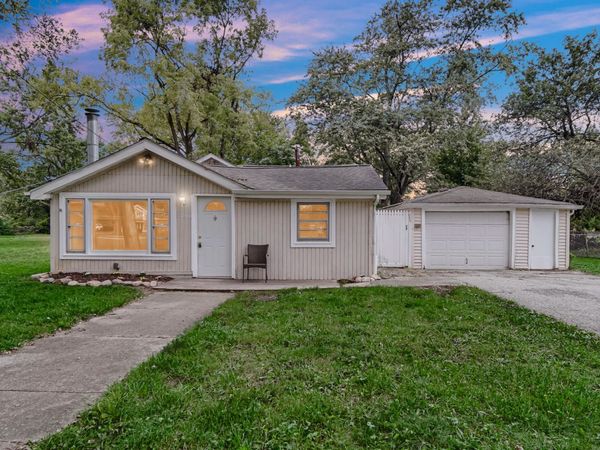 3096 Oakwood Street , Portage, IN 46368