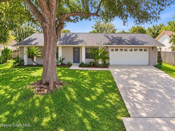 1282 Hedgecoth Street NW, Palm Bay, FL 32907