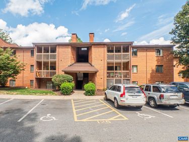125 TURTLE CREEK RD, Unit 7, Charlottesville, VA 22901