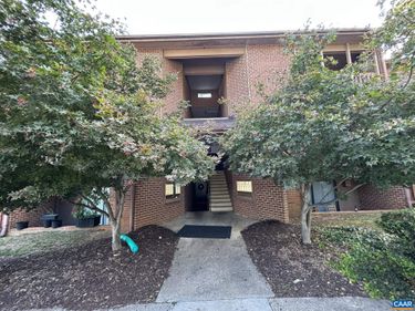 102 TURTLE CREEK RD, Unit 11, Charlottesville, VA 22901