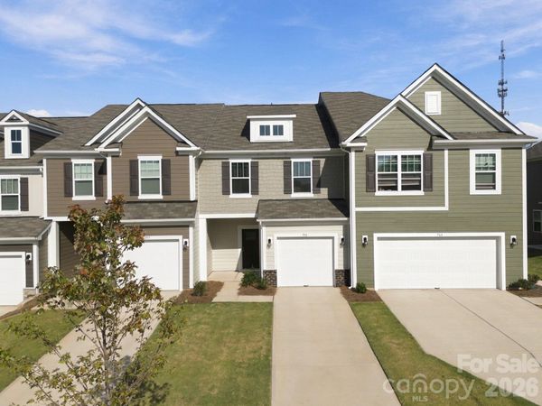 759 Kitfox Drive NW, Concord, NC 28027
