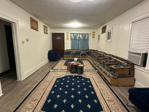 8671 Smart Street, Detroit, MI 48210