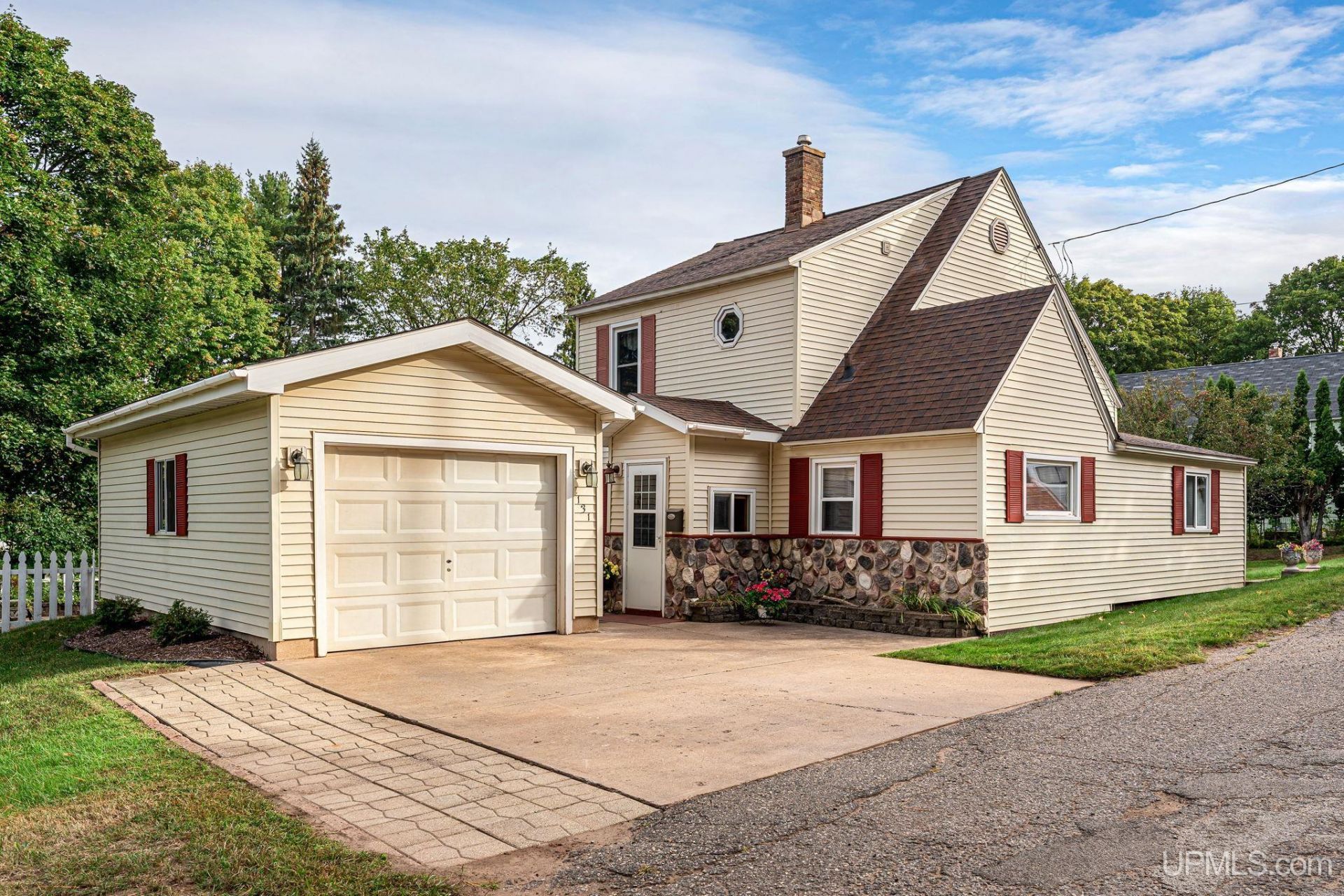 131 Zoberlein Street, Ishpeming, MI 49849 Main Photo