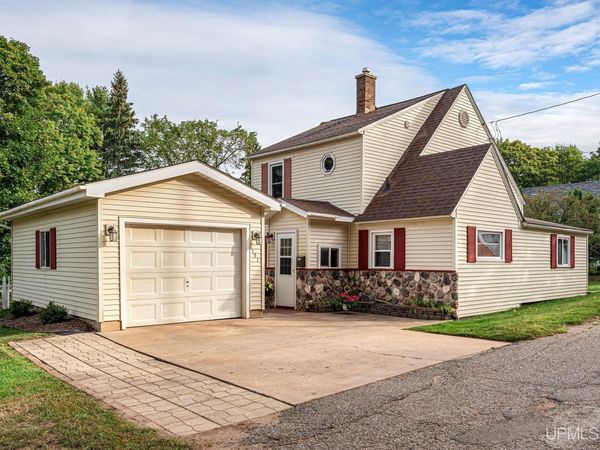 131 Zoberlein Street, Ishpeming, MI 49849