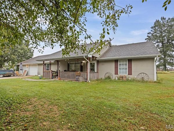 116 Elm Avenue , New Bloomfield, MO 65063