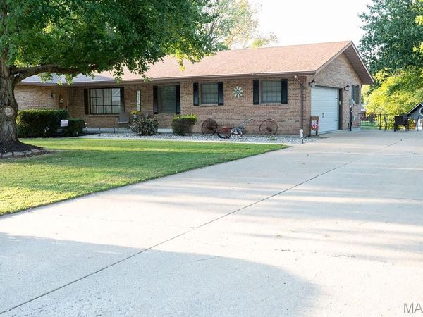 103 Melanie Lane , Collinsville, IL 62234
