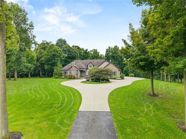 14512 Orrville Street NW, North Lawrence, OH 44666
