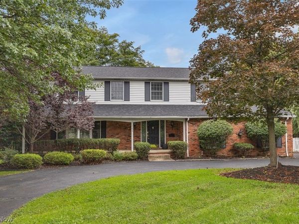 5045 Clubside Road , Lyndhurst, OH 44124