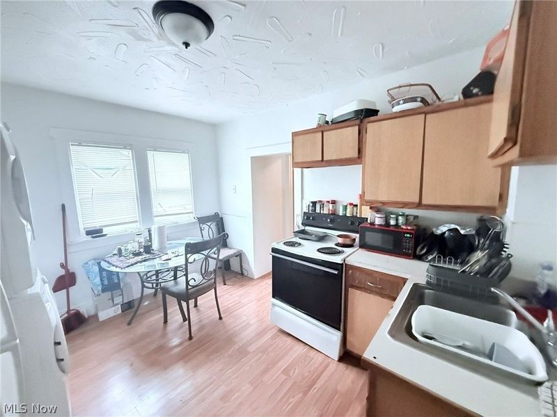 493 Washington Avenue, Barberton, OH 44203 Photo 5