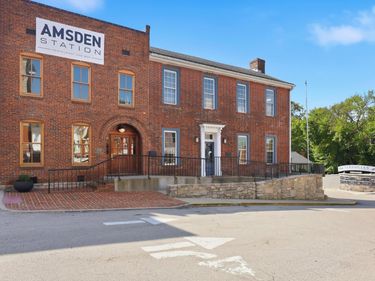 108 Court Street, Versailles, KY 40383
