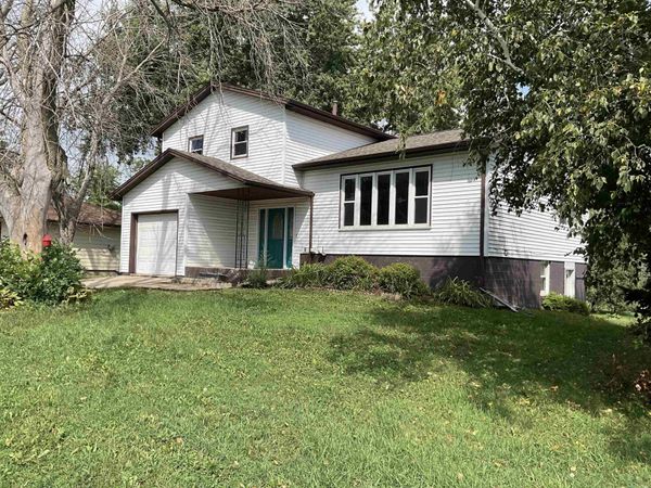 408 E Church, Schaller, IA 51053