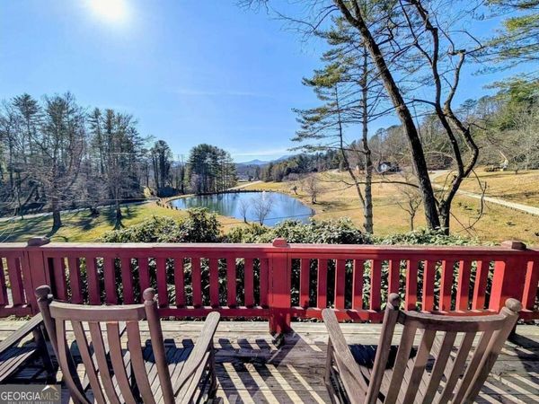 638 Chalet Village Lane, Dillard, GA 30537
