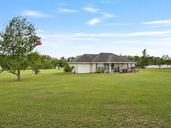 231 Colleen Lane , Jesup, GA 31545