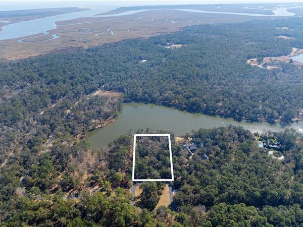 160 Harris Lane , St. Simons Island, GA 31522